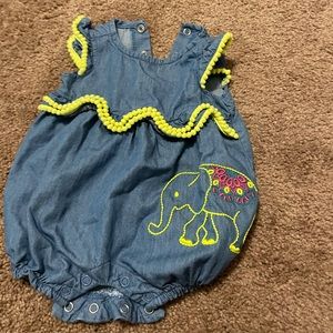 Crown and Ivy Bubble